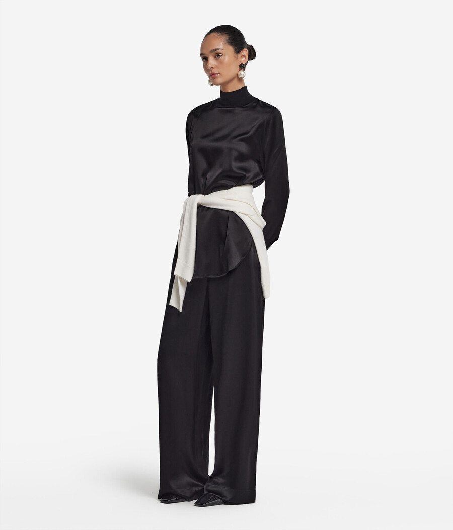 seidensatinbluse mit jersey-einsätzen