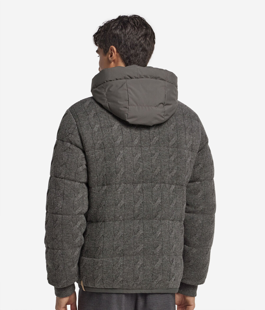 wendbare daunenjacke mit kaschmir-zopfmuster