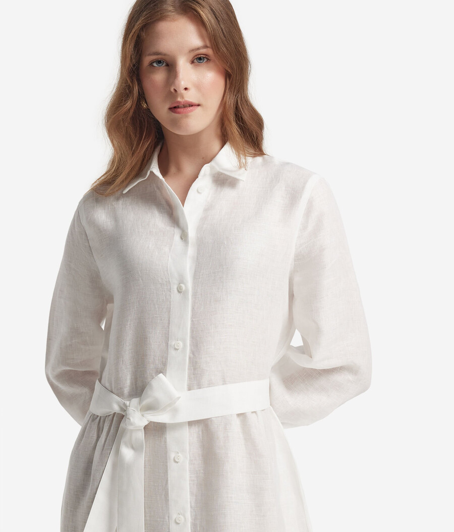 besticktes leinenkleid