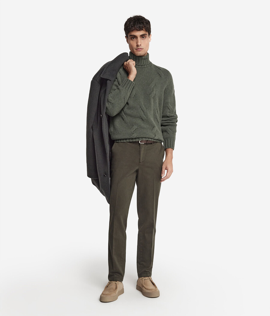 kaschmir-rollkragenpullover mit zopfmuster