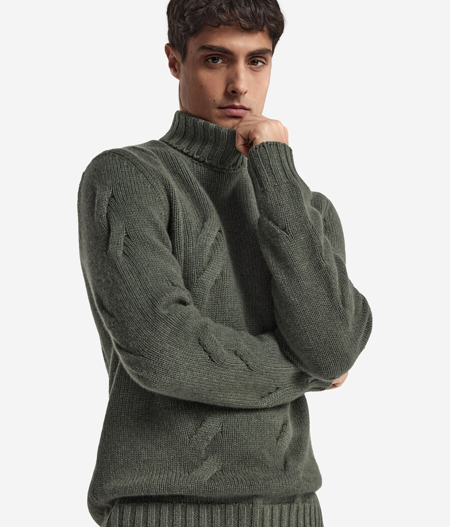 kaschmir-rollkragenpullover mit zopfmuster