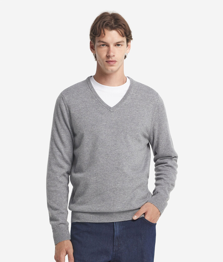 ultraweicher kaschmirpullover mit v-ausschnitt