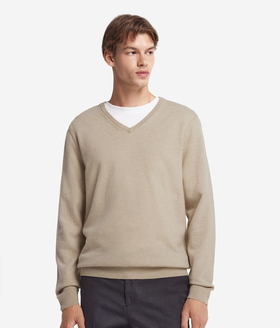 ultraweicher kaschmirpullover mit v-ausschnitt