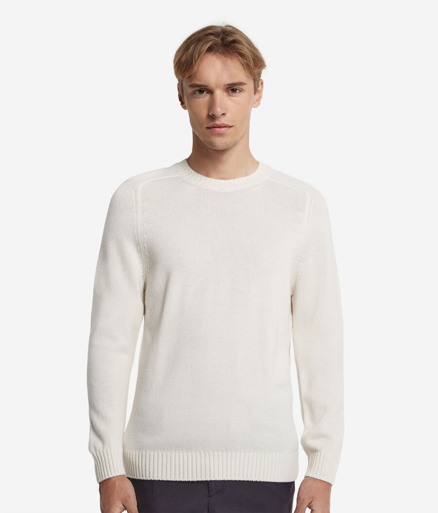 ultraweicher kaschmirpullover mit rundhalsausschnitt