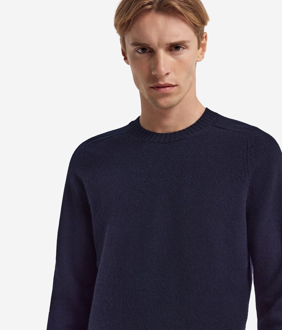ultraweicher kaschmirpullover mit rundhalsausschnitt