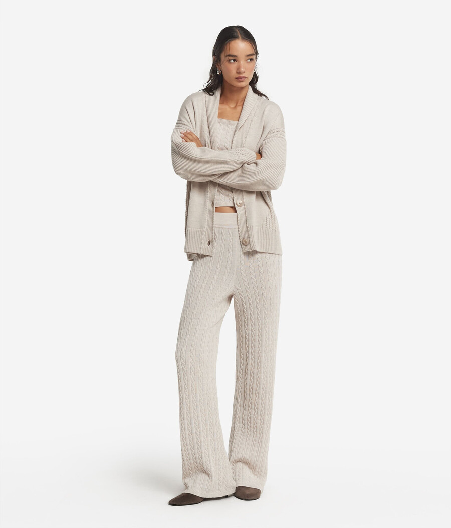 wollstrickhose mit zopfmuster und weitem bein