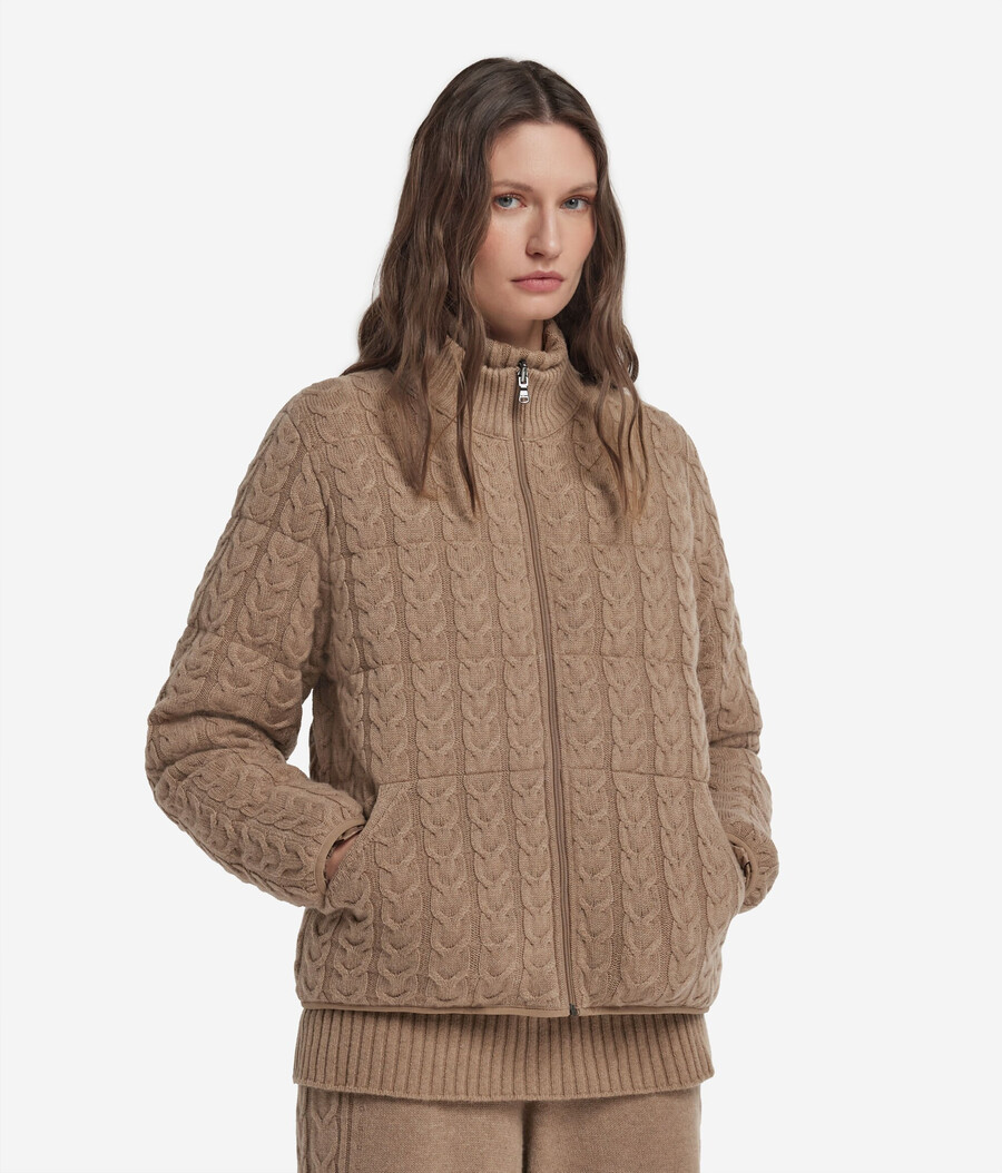 wendbare daunenjacke mit zopfmuster aus kaschmir und funktionsgewebe.