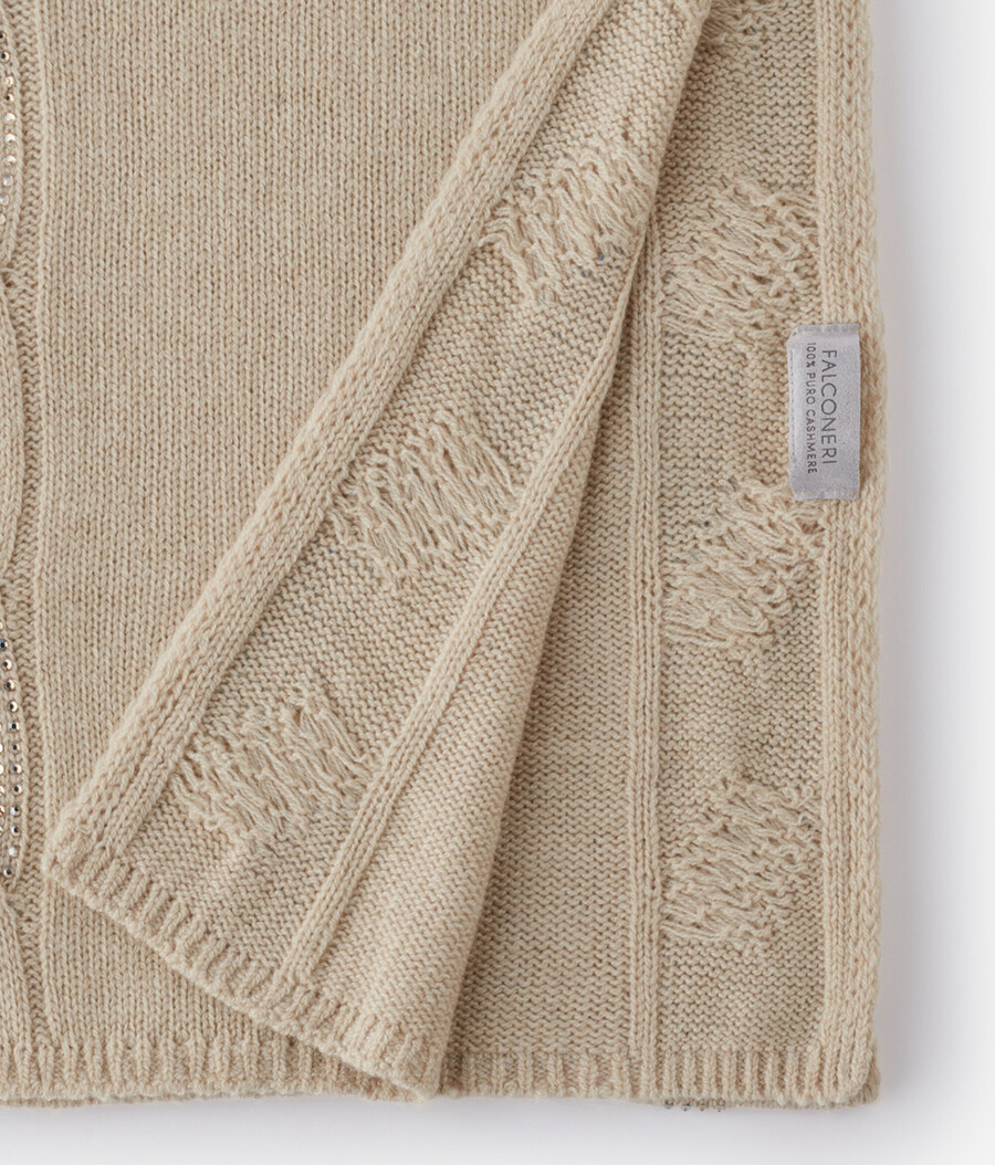 ultraweicher kaschmirschal mit zopfmuster und strasssteinen