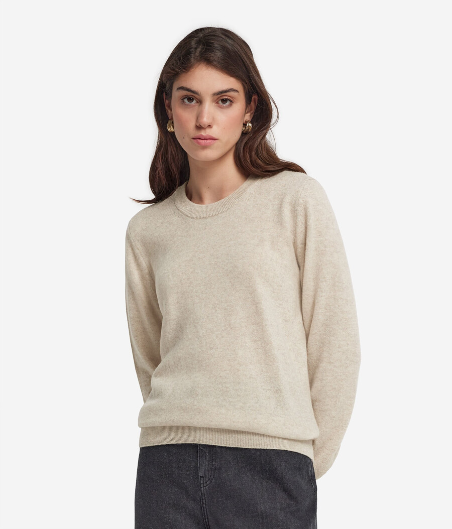 langärmeliger ultraweicher kaschmirpullover mit rundhalsausschnitt