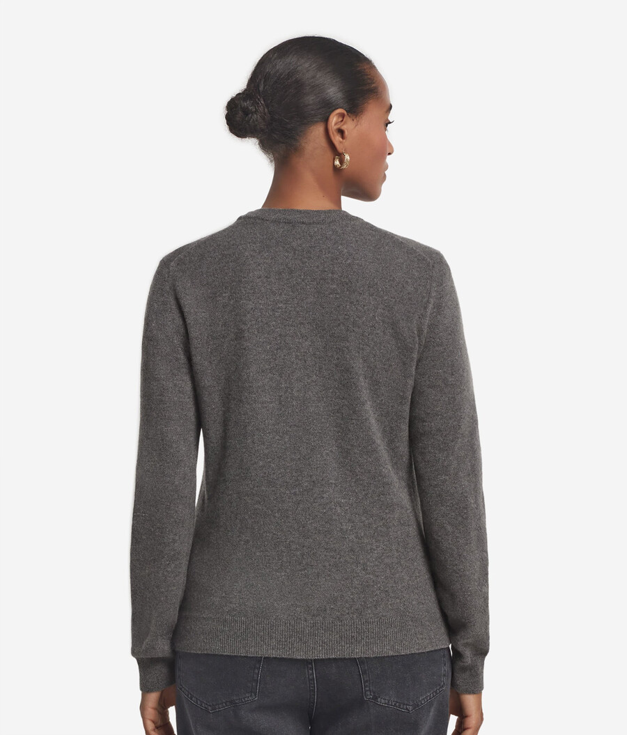 langärmeliger ultraweicher kaschmirpullover mit rundhalsausschnitt