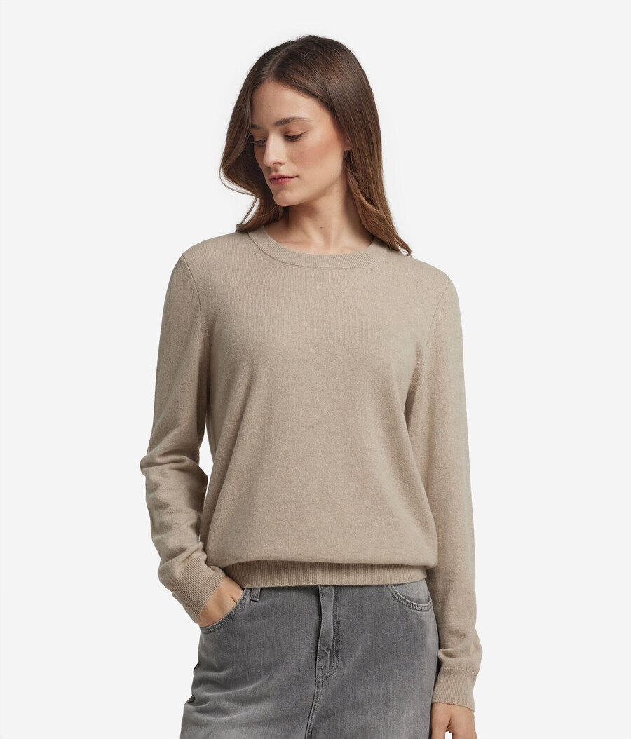 langärmeliger ultraweicher kaschmirpullover mit rundhalsausschnitt