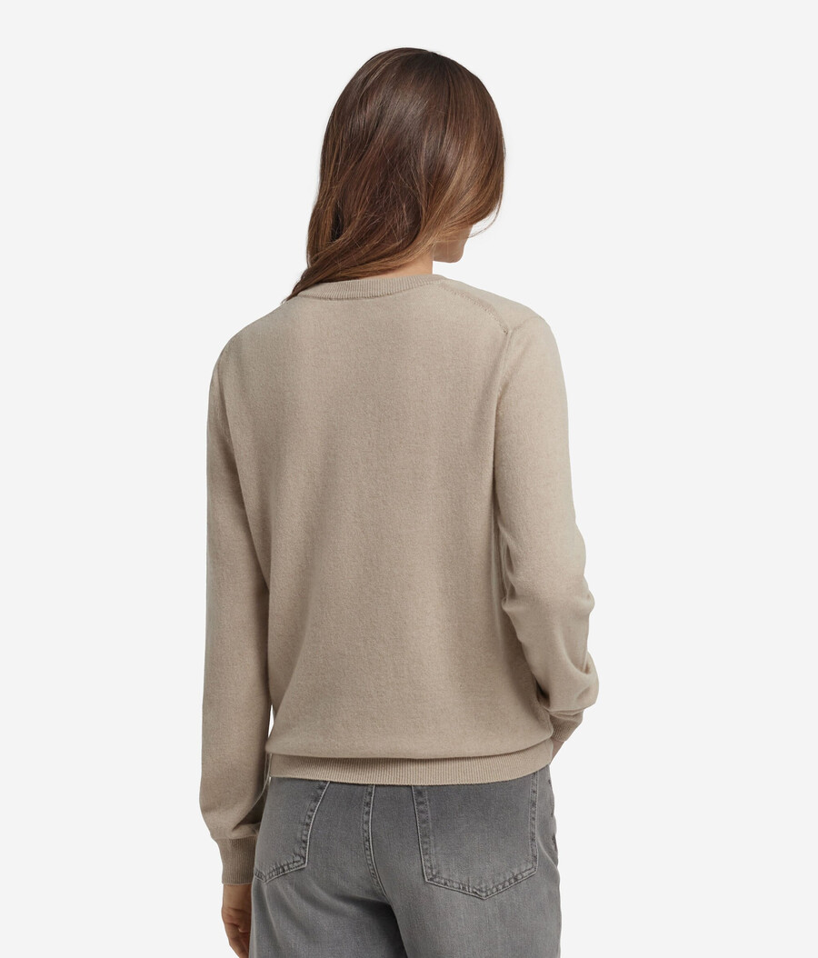 langärmeliger ultraweicher kaschmirpullover mit rundhalsausschnitt