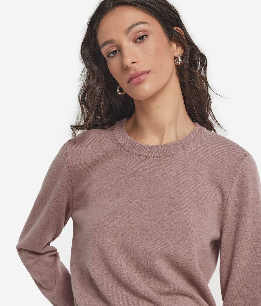 langärmeliger ultraweicher kaschmirpullover mit rundhalsausschnitt