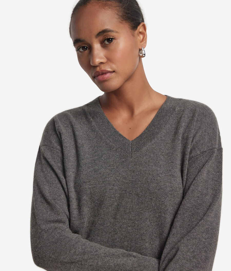 ultraweicher kaschmirpullover mit v-ausschnitt