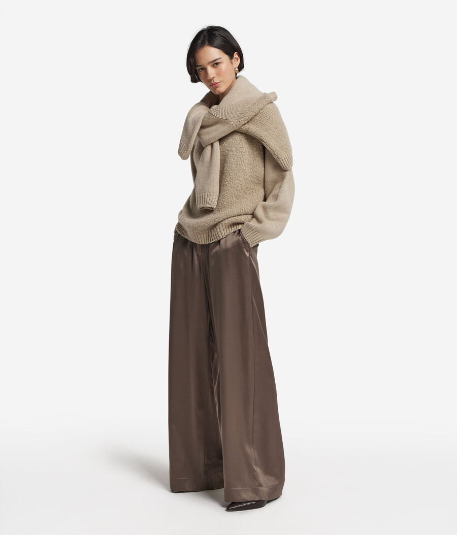 bouclé-kaschmirpullover mit rundhalsausschnitt