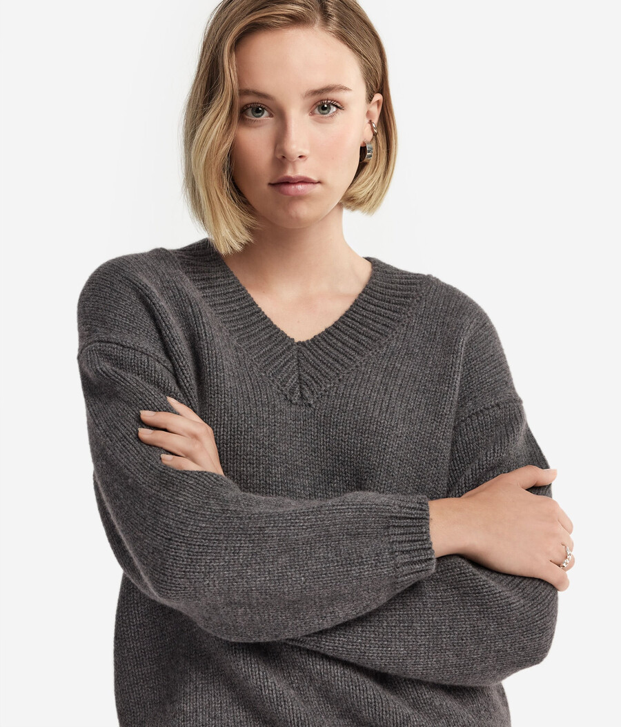 ultraweicher kaschmir-trikot-pullover mit v-ausschnitt
