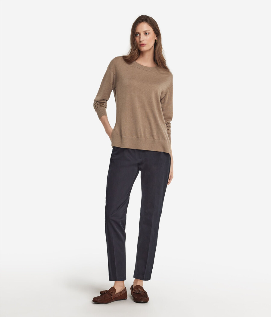 rundhals-kaschmirpullover mit schlitzen