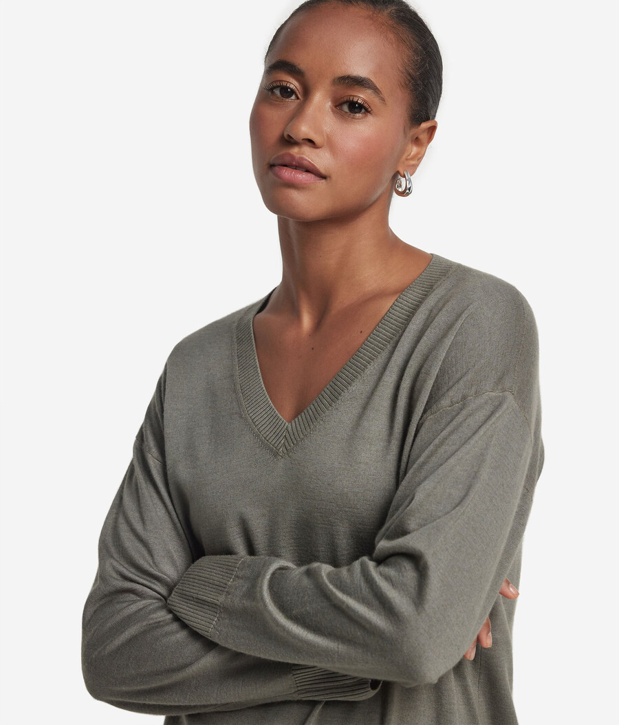 kaschmirpullover mit v-ausschnitt und schlitzen