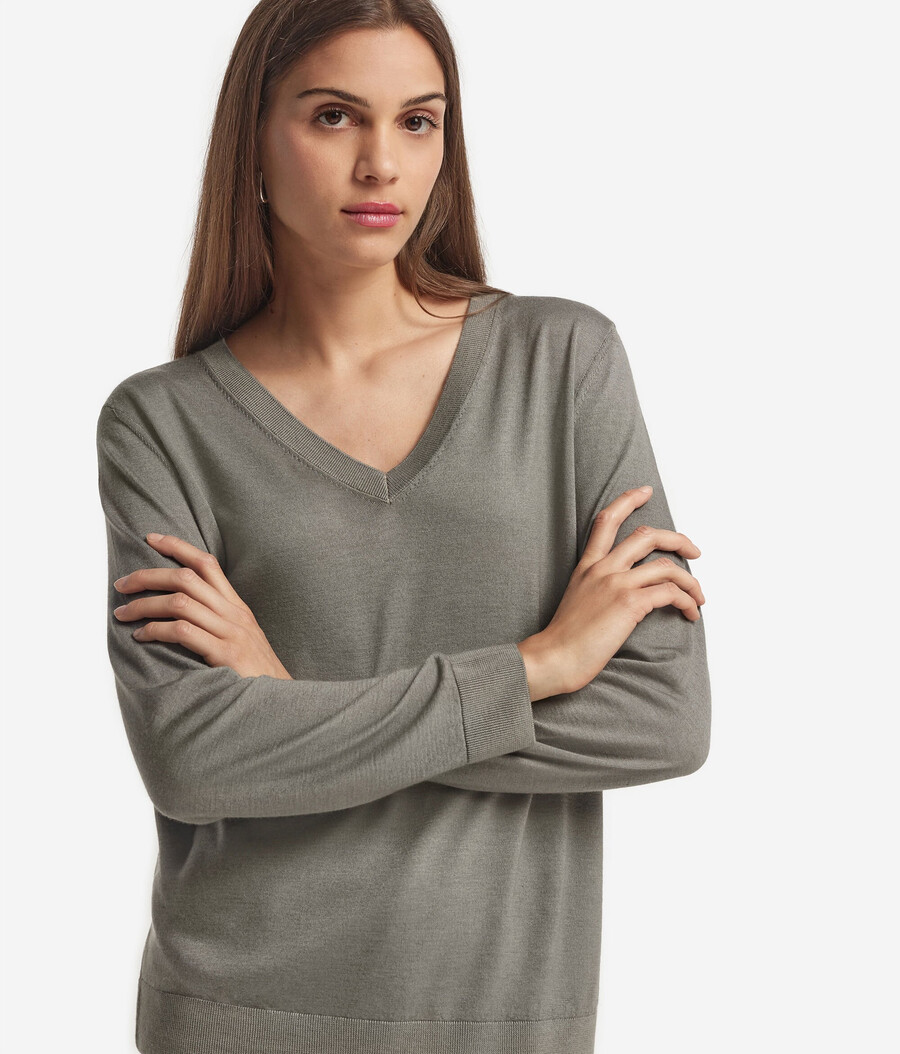 ultrafeiner kaschmirpullover mit v-ausschnitt