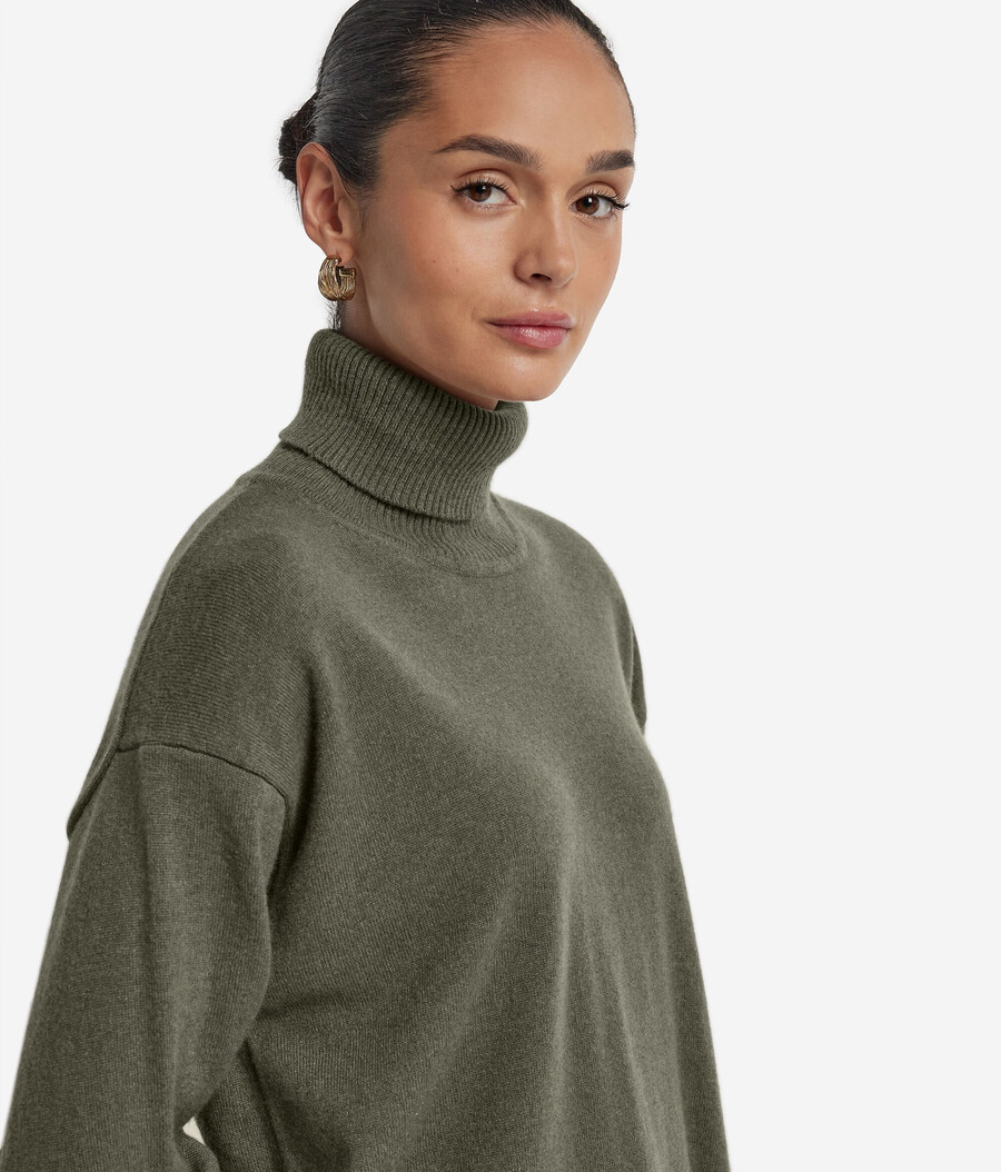 ultraweicher kaschmir-rollkragenpullover mit schlitzen