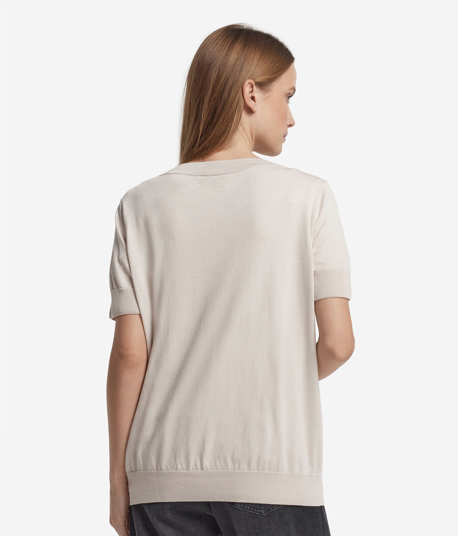 kurzärmeliger seiden-baumwoll-pullover mit v-ausschnitt