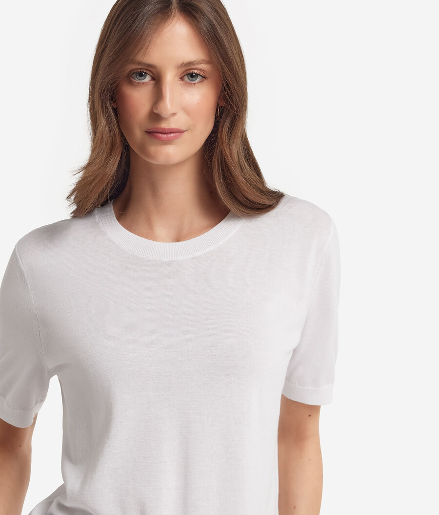 frisches baumwoll-t-shirt mit rundhalsausschnitt