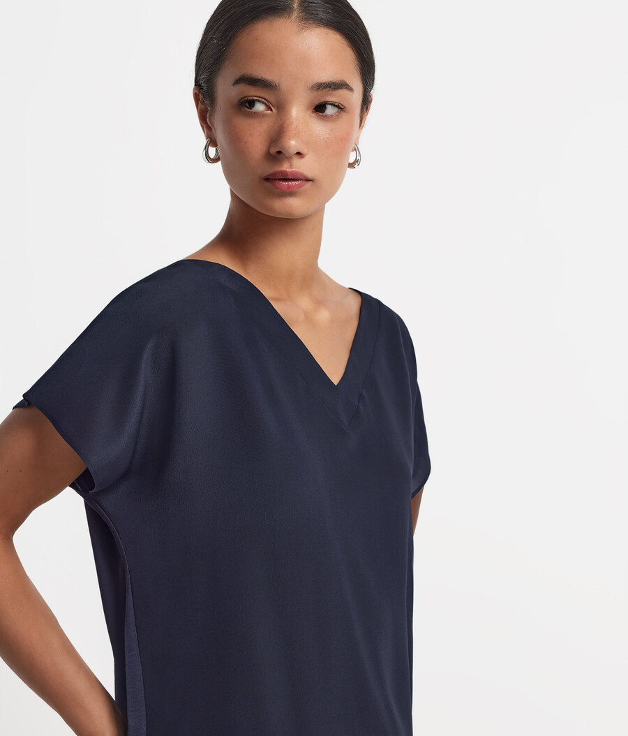 seiden-kimono-t-shirt mit v-ausschnitt