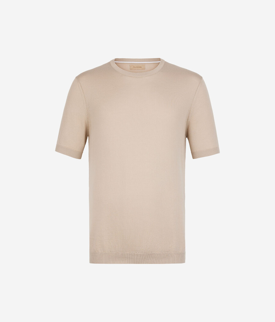frisches baumwoll-t-shirt mit kurzen Ärmeln und rundhalsausschnitt