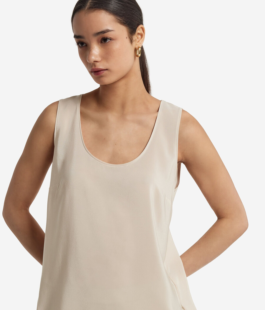 seiden-camisole mit weitem ausschnitt