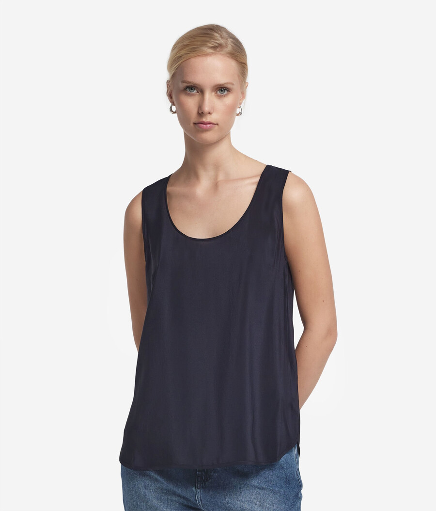 seiden-camisole mit weitem ausschnitt