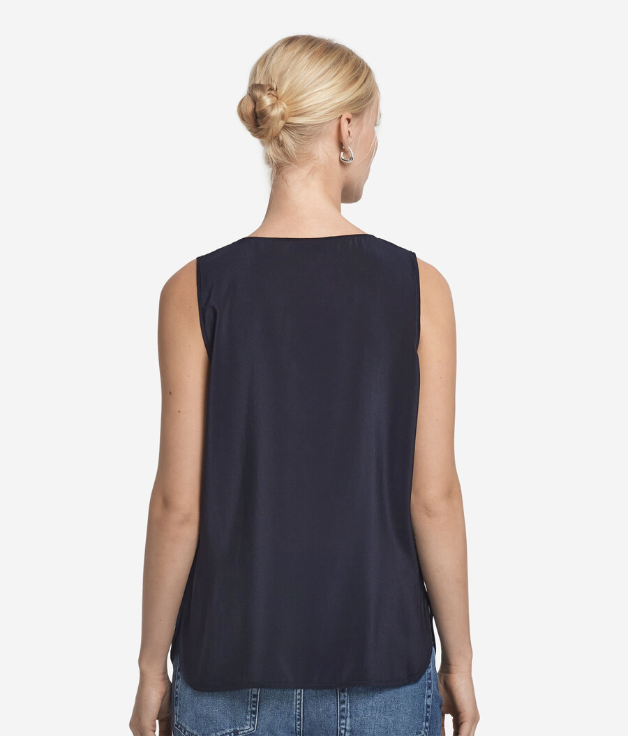 seiden-camisole mit weitem ausschnitt