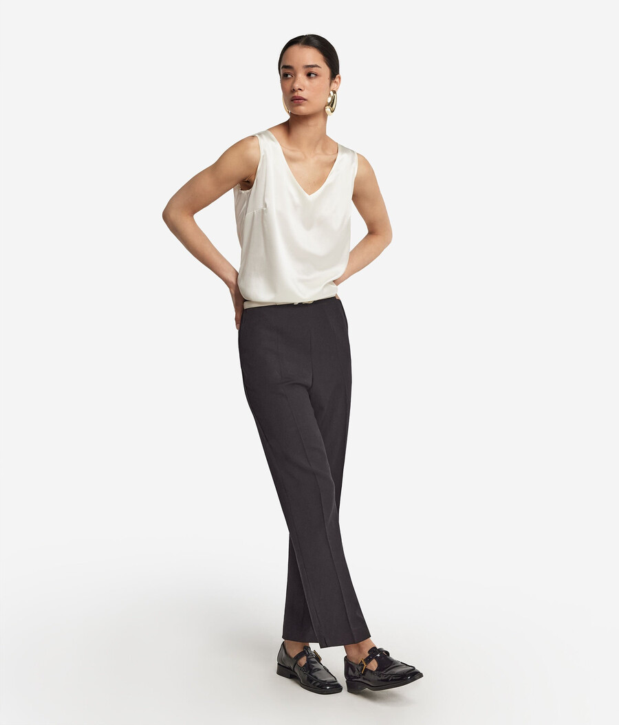 seiden-camisole mit v-ausschnitt